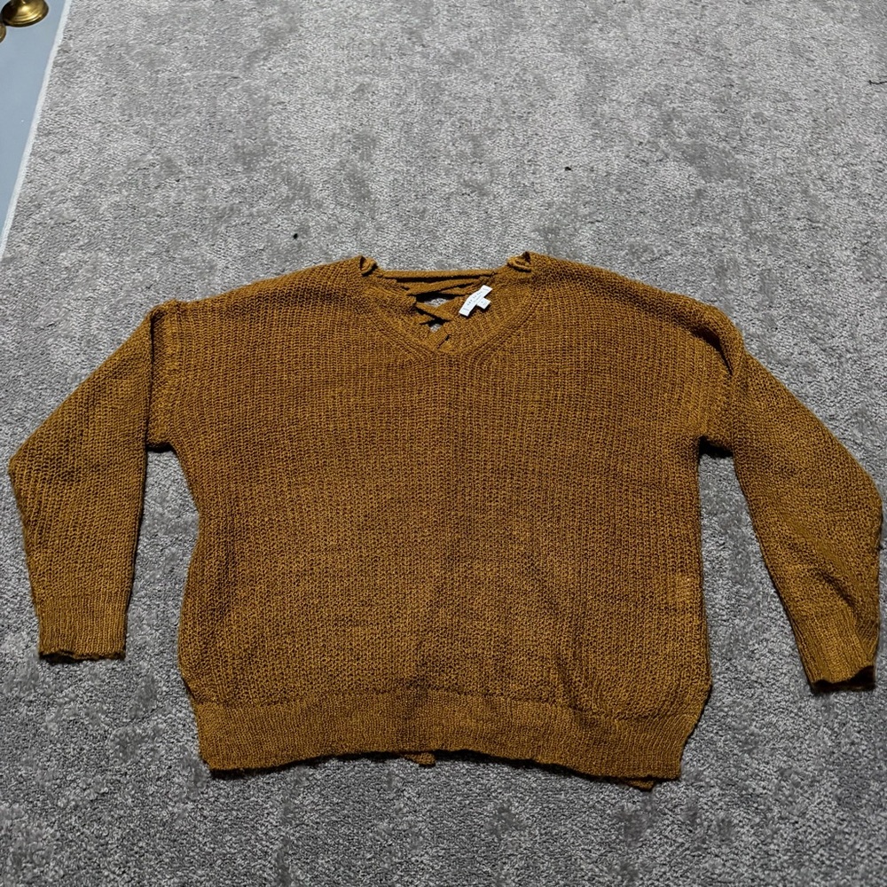 Day to Day by Blue Pepper long sleeve shirt sweater great back detail size small